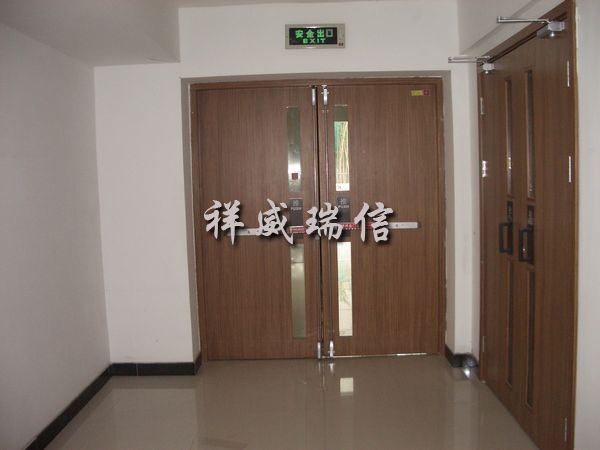 西南某奢侈品购物广场